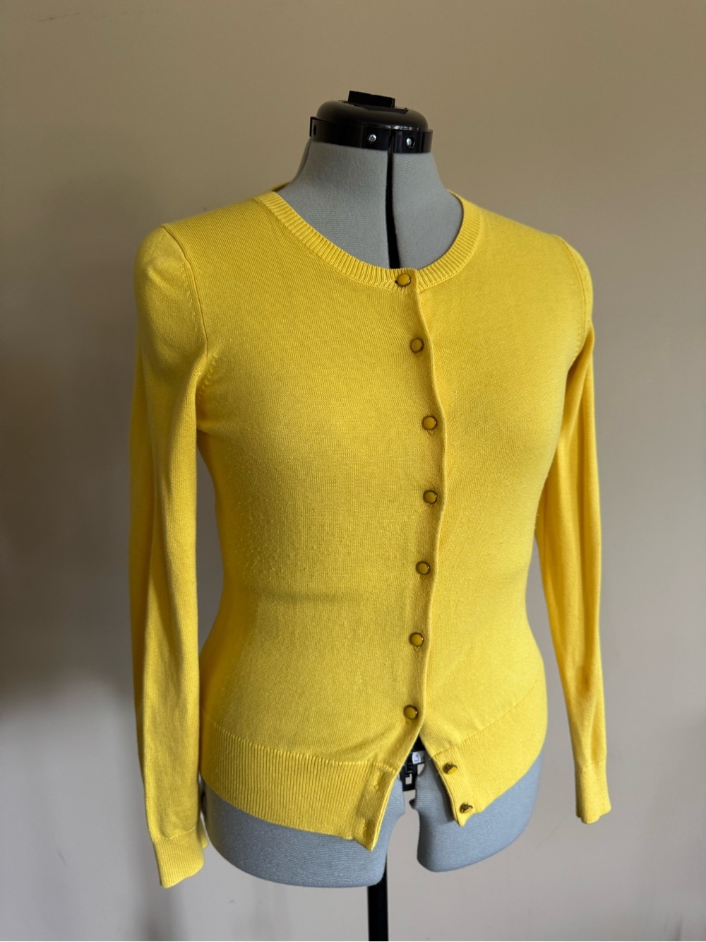 Banana Republic Yellow Women's Button-Front Crewneck Sweater - size Medium